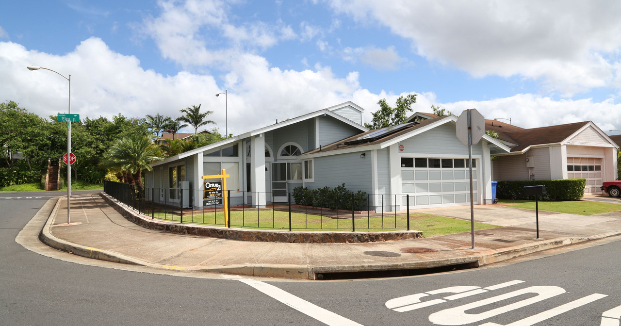 Snowden's Hawaii house. ($0.35 million)