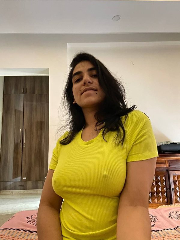 Beautiful Sexy Girlfriend Hot Boobs Giving Blowjob Reverse Riding Fucking Hard In Dogy Style Slap Hard On Sexy Ass 12Videos+Pics Old+New Update 8 IMG-2.jpg