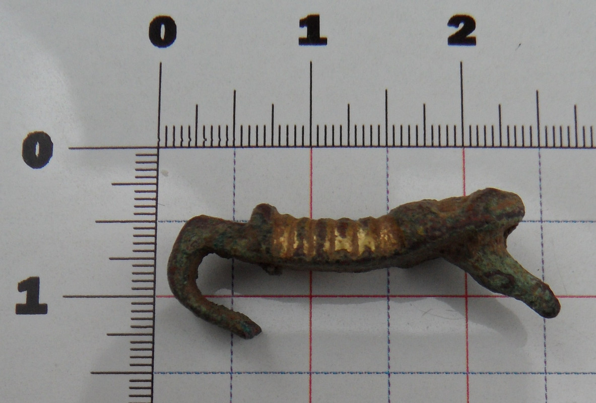 Gilt zoomorphic hooked tag view #3 13062013