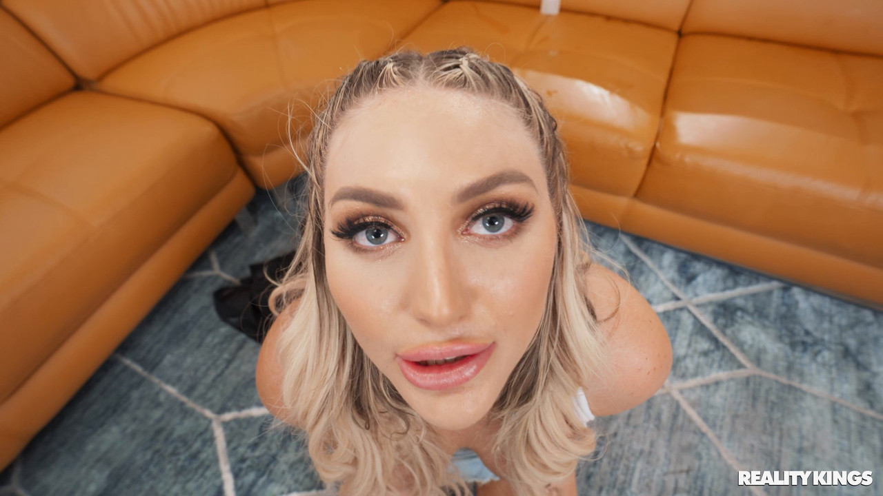 Kayley Gunner - Ride Me Biker Girl - REALITYKINGS.mp4.0000