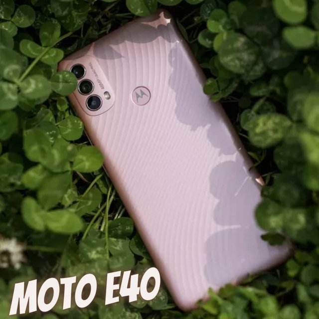 Smartphone Motorola Moto e40 64GB – 4GB RAM Tela 6,5” Câm. Tripla + Selfie 8MP