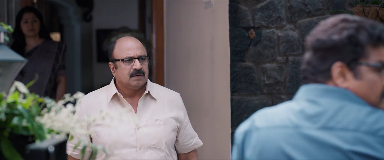 Varalaru Mukkiyam 2022 WebRip [Hindi + Tamil] 480p 720p ESub Screenshot