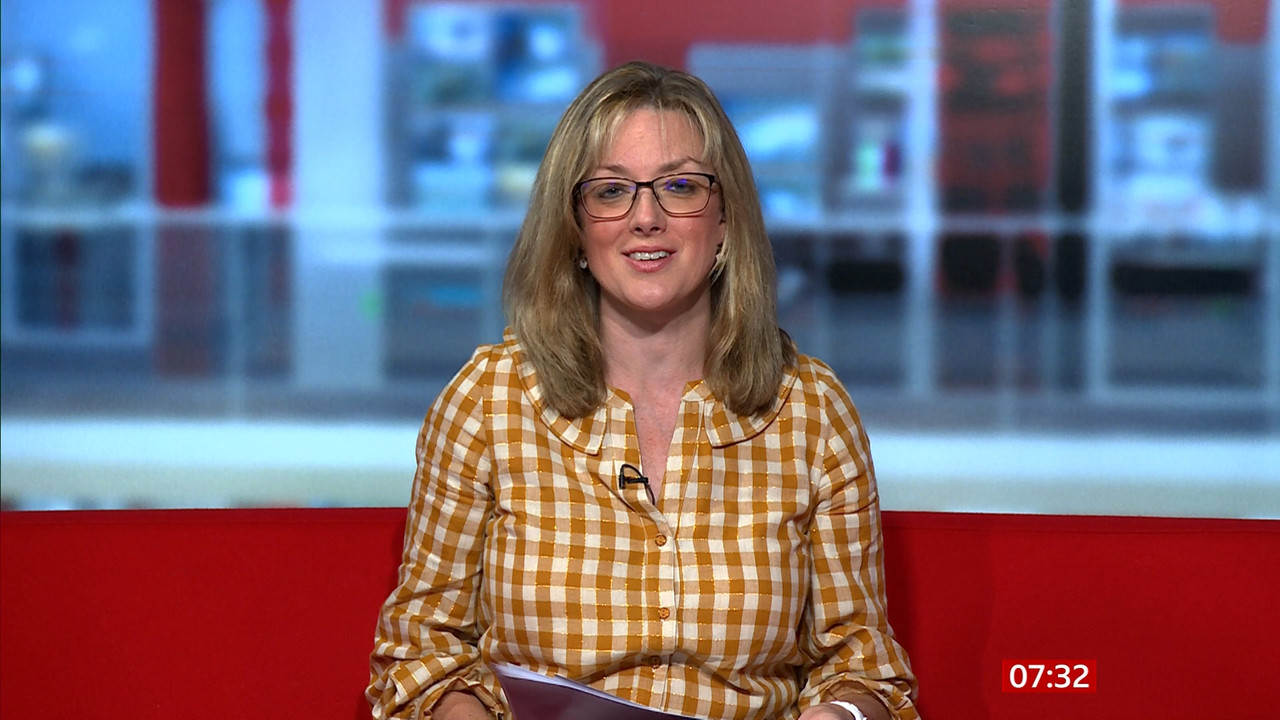 10.25 - 06.00.00 - Breakfast. The BBC's Breakfast programme features ....ts_snapshot_13.03.588