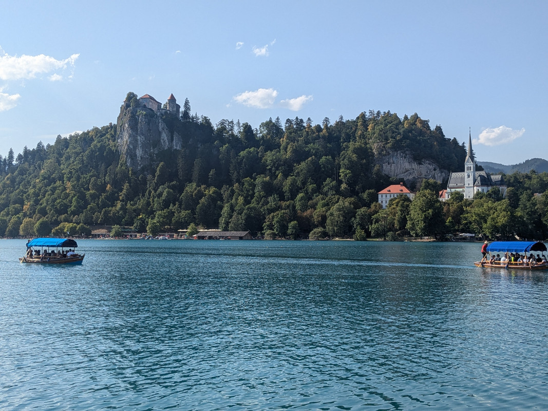 Трое в Амстердаме, не считая собаки. Переезд в Нидерланды.
