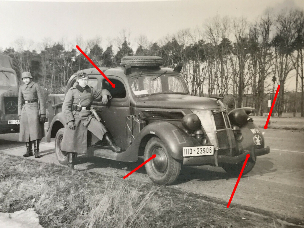 Foto, Auto der 347. Inf. Div. Staffelwappen Windmühle, Limousine, Mercedes LKW