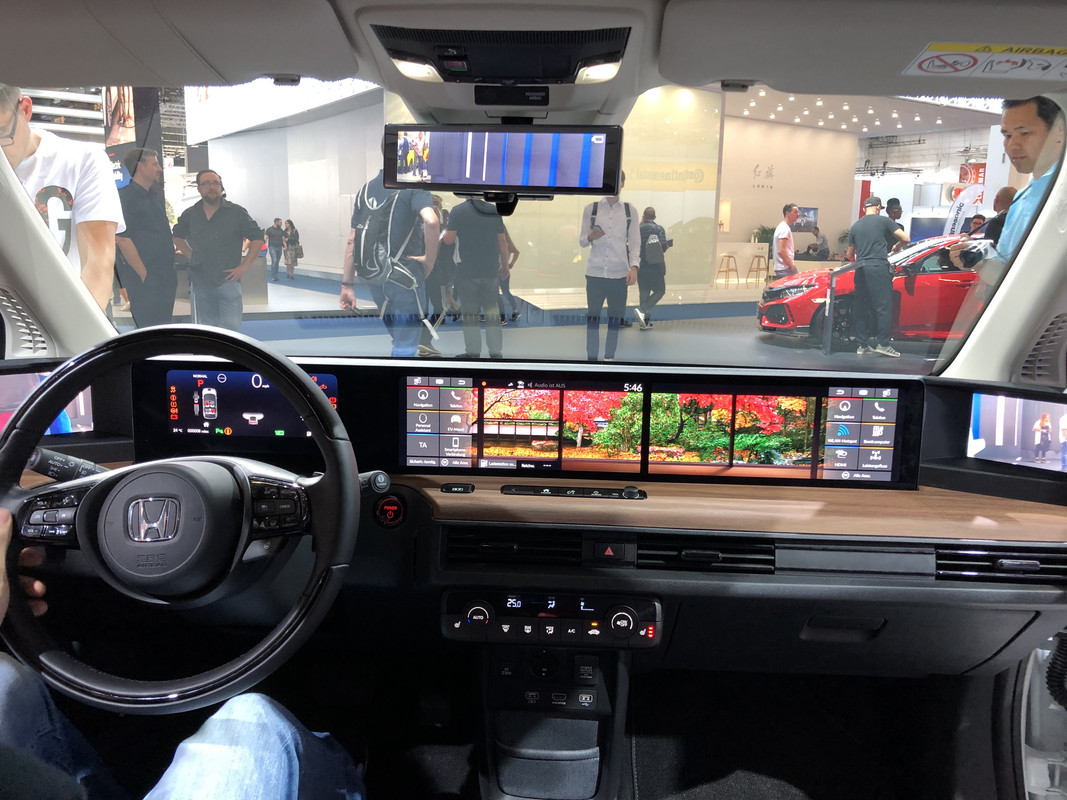 7E7FE0B1-550D-45CB-94FF-E3C2D1FA23C5