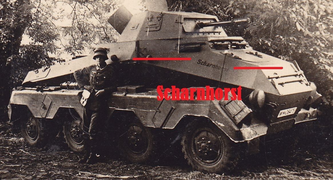 6 Sd.Kfz.232 (8-Rad) Panzerspähwagen mit Name SC