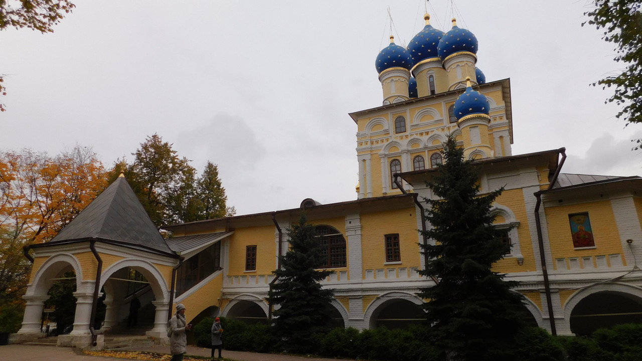 Коломенское с Евлампией ноябрь 2023 034