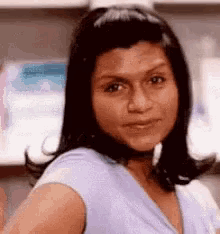 mindy-kaling-head-shake.gif