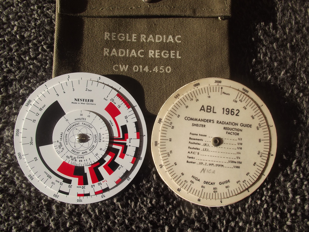 radiation decay calculator / Regle Radiac / Radiac Regel DSCF8008