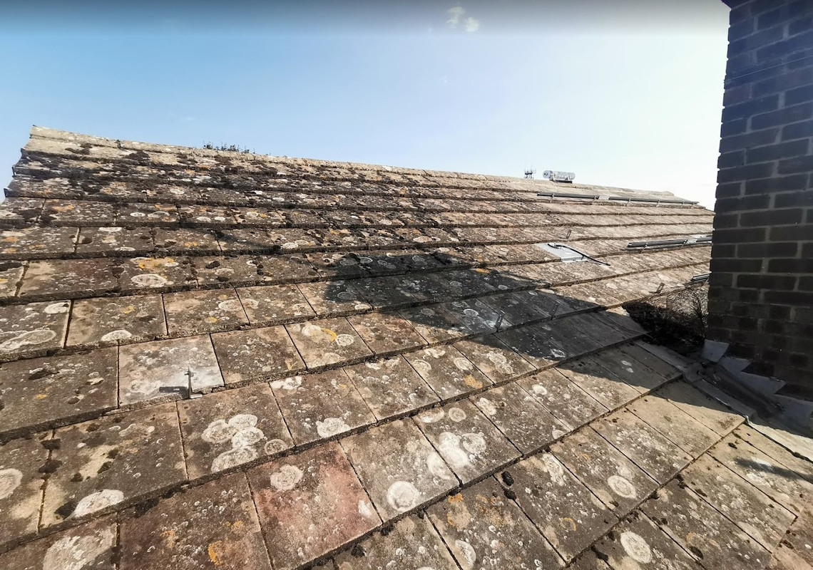 2024-08-18_4_panels_roof_hooks.jpg