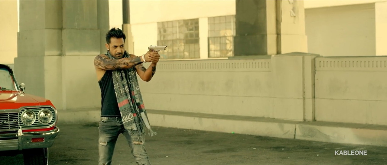 Faraar 2015 WebRip [Punjabi] 480p, 720p ESub Screenshot