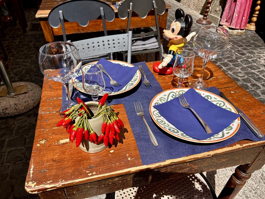 Жаркий сентябрь на побережье Тирренского моря.