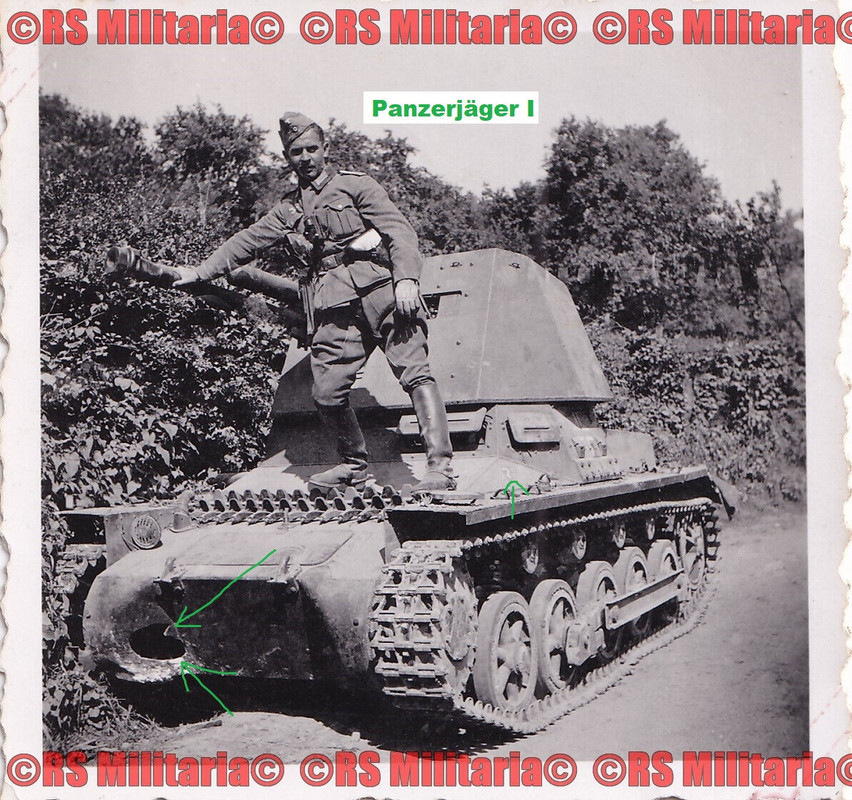 Foto Panzerjäger I SFL mit Einschusslöchern EPINAL Frankreich 1940
