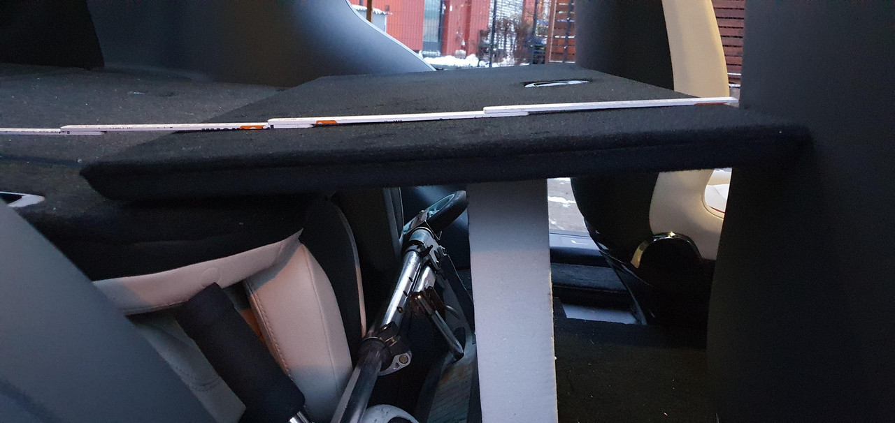 Matelas-Tesla-Model-X-6places-34