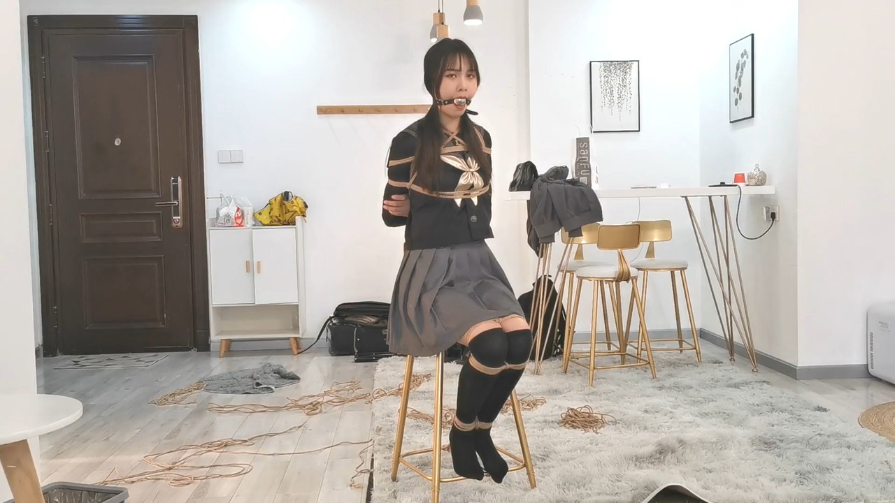 奥特曼 绒绒JK独自放置一小时.mp4_20210418_185142.546