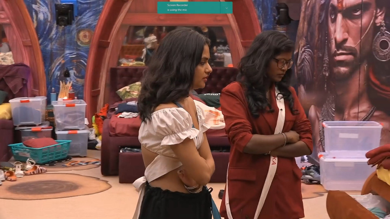 Big Boss Lachu Hot pierced Navel compilation.mkv_snapshot_02.11.198