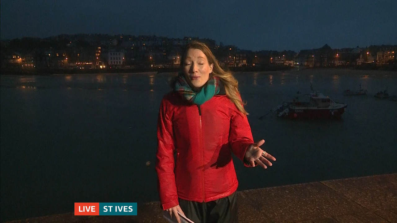 02.19 - 18.00.00 - ITV News West Country. News for Devon, Cornwall, S....ts_snapshot_10.29.693