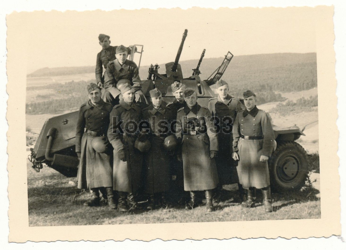 Panzerspähwagen Sd.Kfz. 222 PzSpWg 2cm Flak 4 Ra
