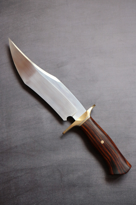 Stroker Bowie D2 hand satin 8.7 inch Blade Ironwood (2)