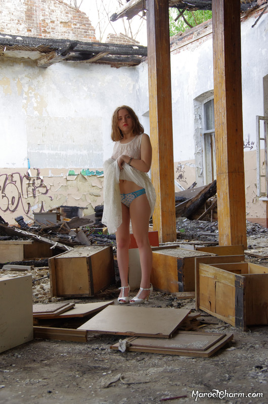 MarvelCharm_Nicolette-Ruins-055