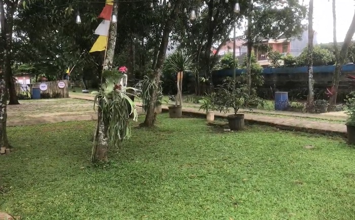 Kampung Wisata Gowes, rekomendasi tempat wisata ramah keluarga di Depok, Jawa Barat. Lokasinya dekat hotel hingga tempat sewa motor.