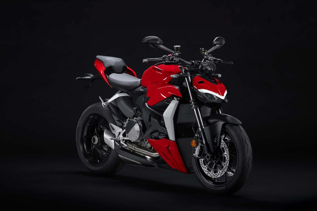 Новый мотоцикл Ducati Streetfighter V2 2022