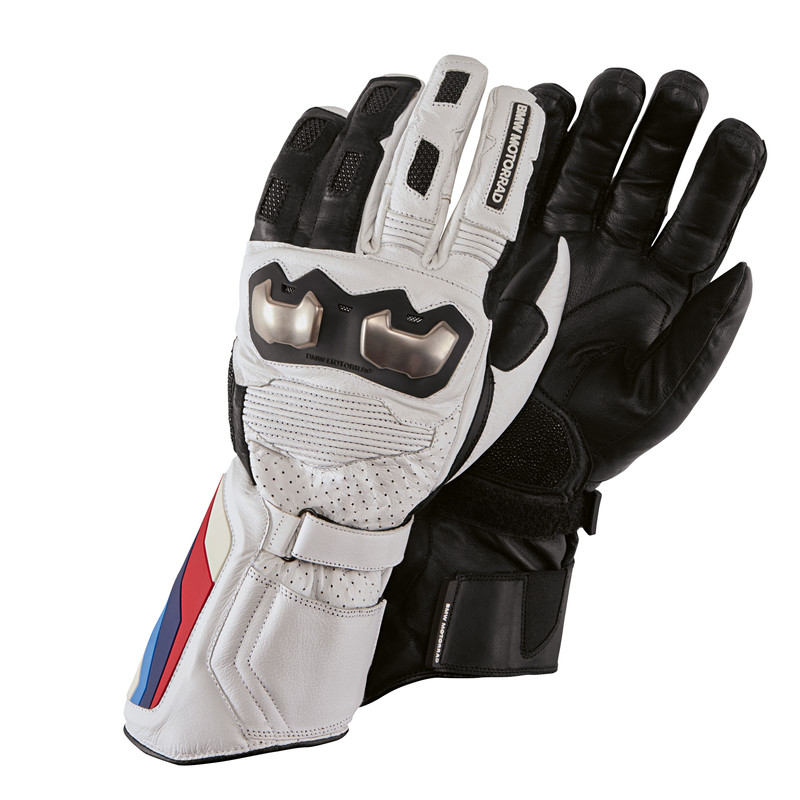 P90443296_highRes_bmw-motorrad-rider-e