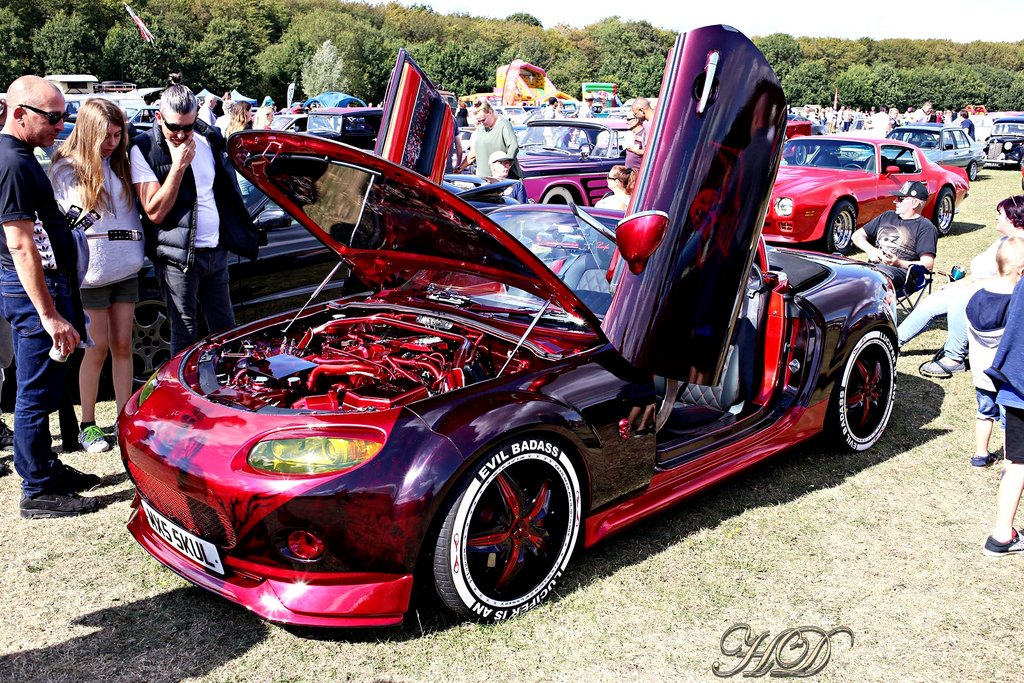 vintage-cars-red-Bonet-HD.jpg