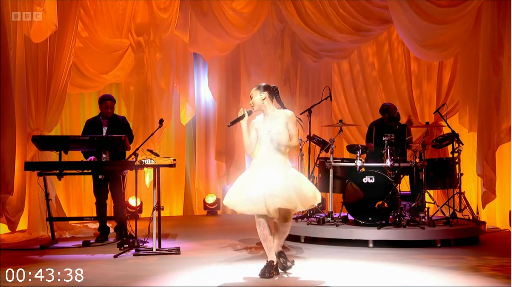 [Image: r9reihkc00k4.png]