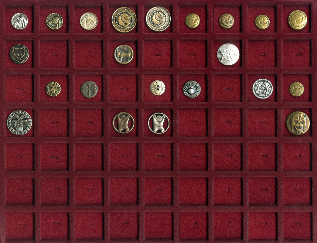 Пуговицы СССР. Звери. металл. 3.