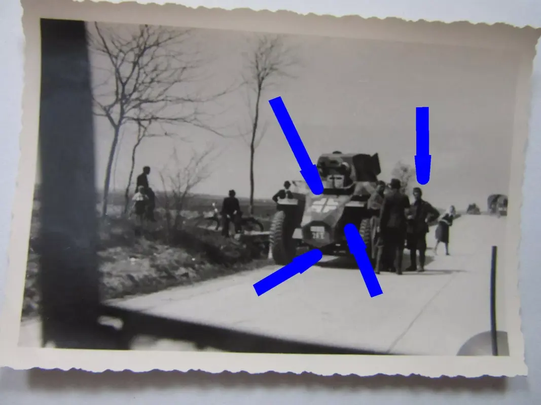 Foto Ungarn SPW Panzer CSABA Panzerspähwagen Kennung Beute