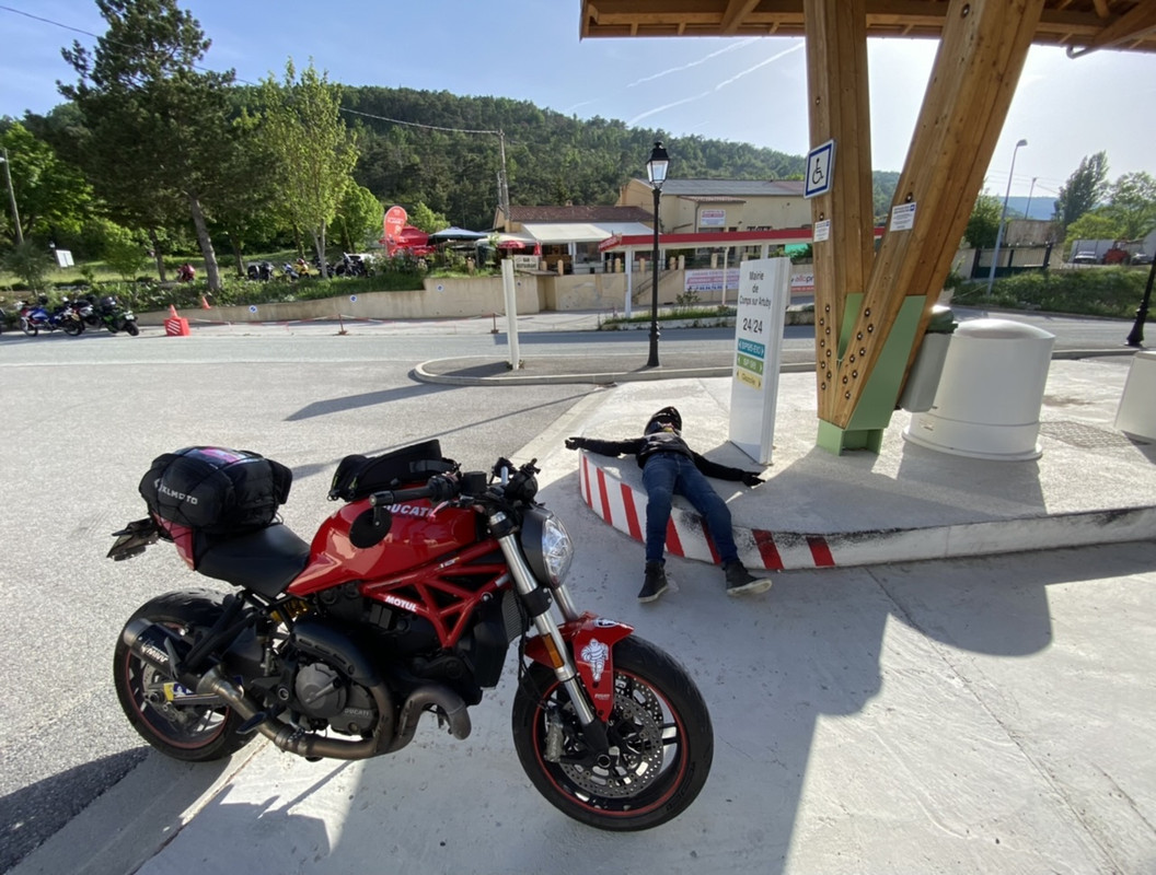 B4515BA8-409B-43E4-AD4C-2646C390AAD1