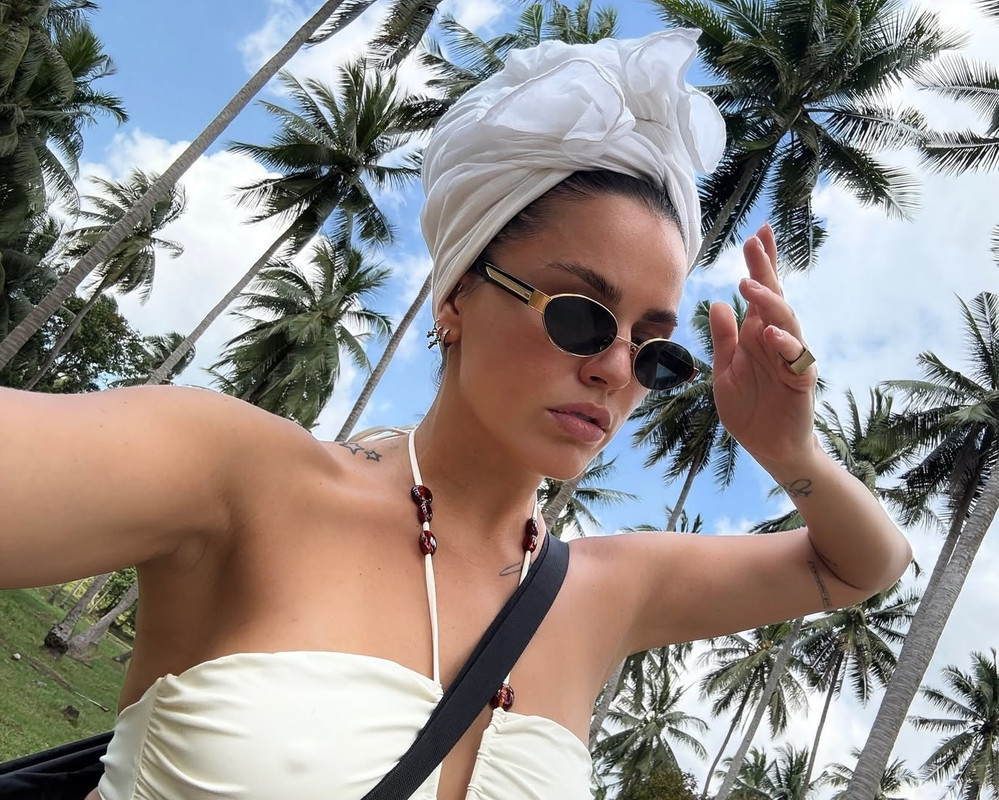 imgonline-com-ua-Rotate-360-4vvkT3d4rw4v0WmT