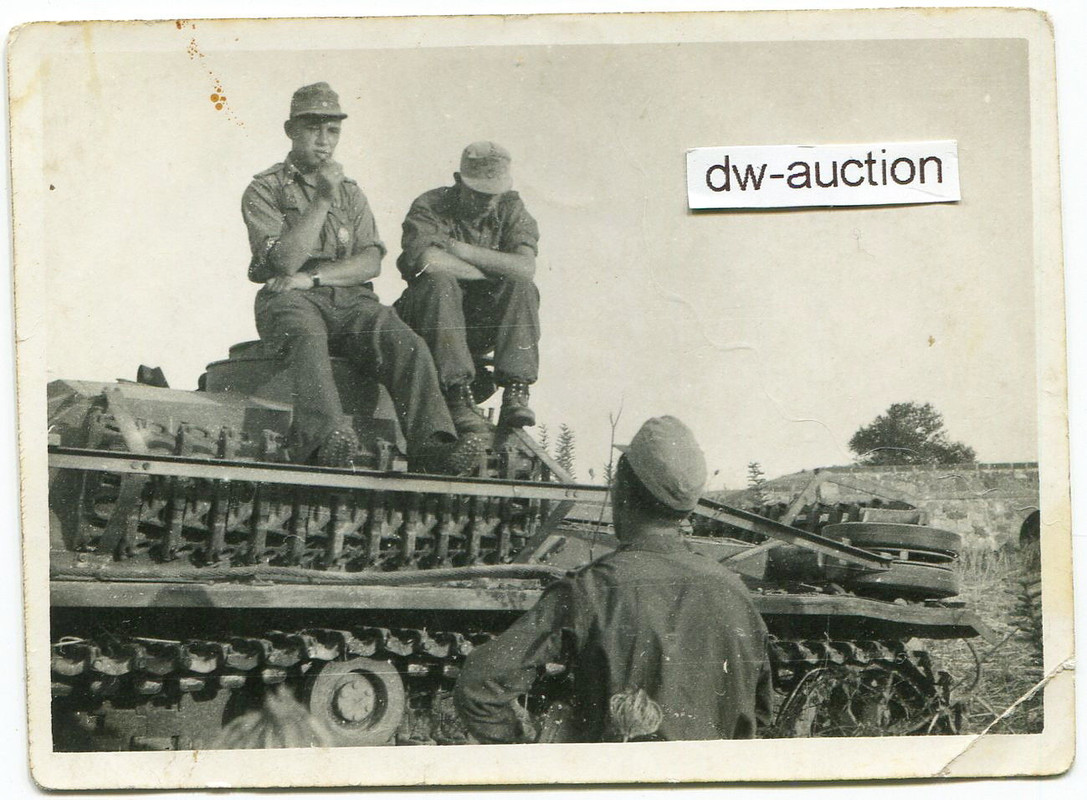 Sturmgeschütz mit Besatzung , Stug. Abt. 242