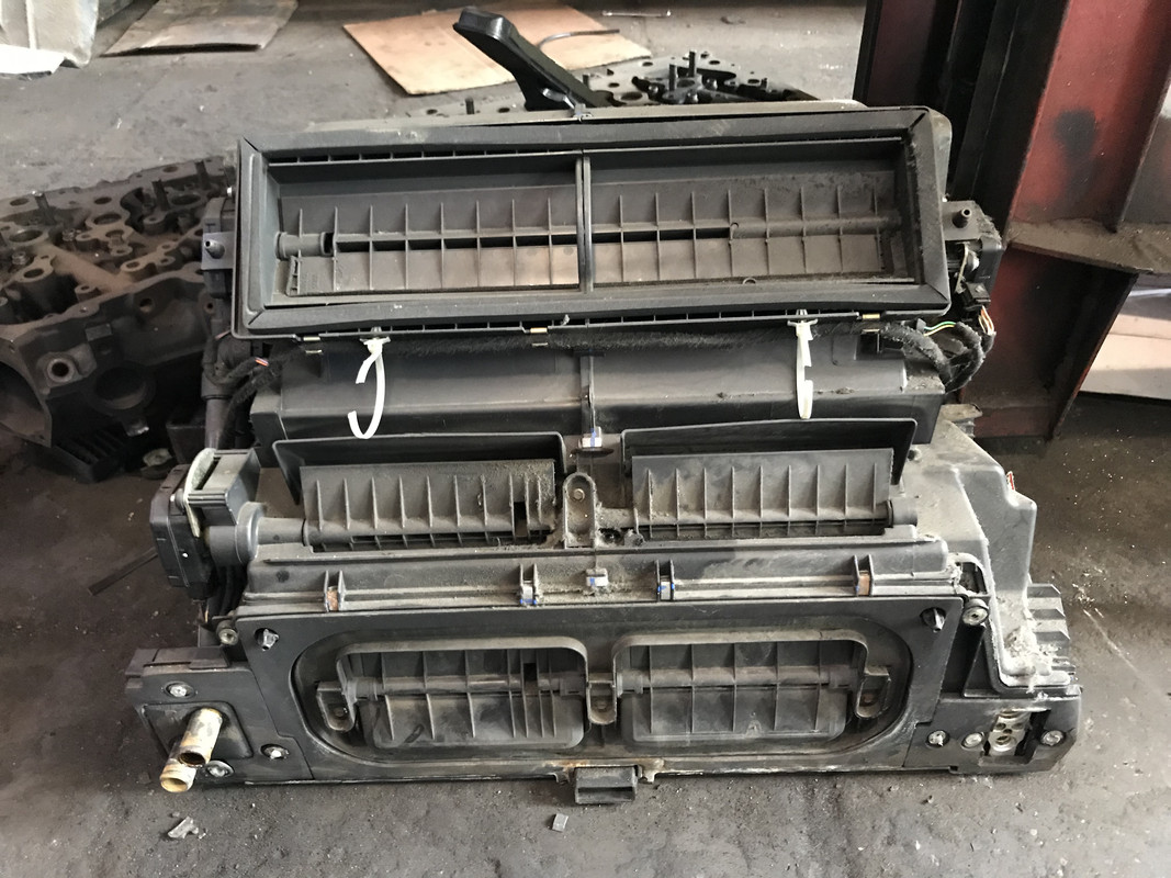 EAD8313A-3ECD-4A26-8EA8-5D33717362D0