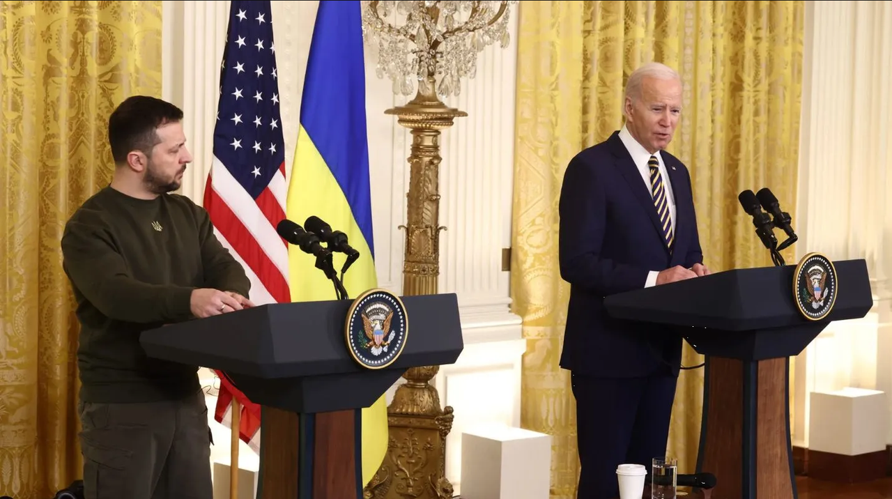 Así prometió Joe Biden a Volodímir Zelensky que Ucrania no estará sola
