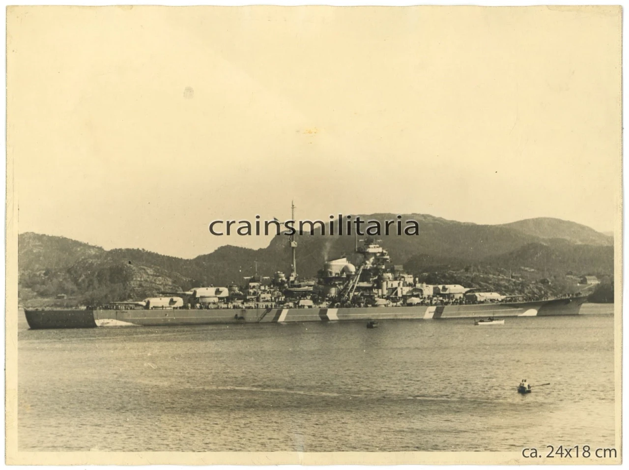 Orig RIESEN Foto Schlachtschiff BISMARCK m Tarn im Bergen Fjord Norwegen 1941