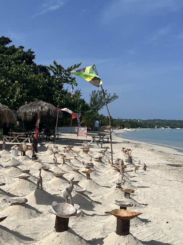 F4C5BE0E-C9BC-47A4-8EBF-D7BD643FDC3D