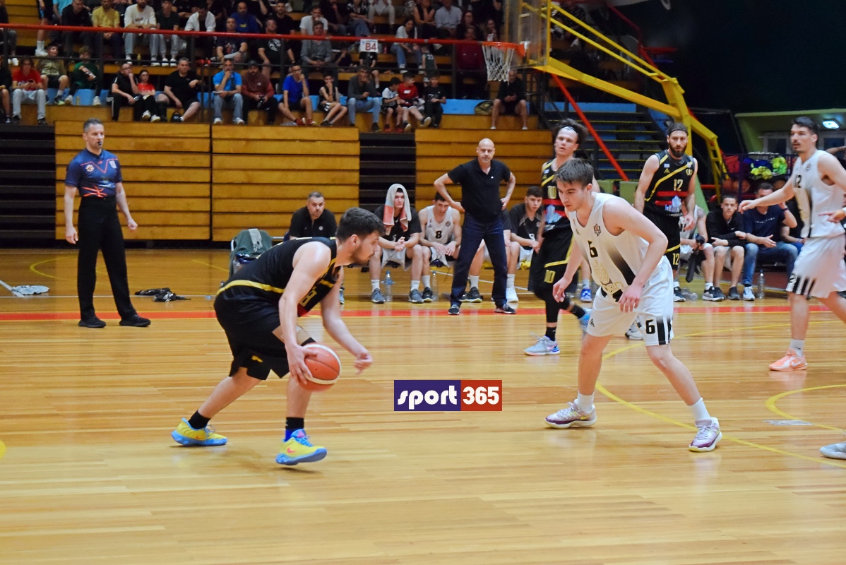 , &Omicron; &Delta;ί&omega;&nu; &Kappa;&upsilon;&pi;&alpha;&rho;&iota;&sigma;&sigma;ί&alpha;&sigmaf;&nbsp;64-60 &tau;&eta;&nu; &Kappa;&alpha;&lambda;&alpha;&mu;ά&tau;&alpha;&nbsp;B.C.&nbsp;&sigma;&tau;&eta;&nu; &Tau;έ&nu;&tau;&alpha;, &iota;&sigma;&omicron;&phi;ά&rho;&iota;&sigma;&epsilon; (1-1) &tau;&omicron;&upsilon;&sigmaf; &tau;&epsilon;&lambda;&iota;&kappa;&omicron;ύ&sigmaf; &tau;&eta;&sigmaf; &Alpha;1 &Epsilon;&Kappa;&Alpha;&Sigma;&Kappa;&Epsilon;&Nu;&Omicron;&Pi; (&phi;&omega;&tau;&omicron;&gamma;&rho;&alpha;&phi;&iota;&epsilon;&sigmaf; & &beta;ί&nu;&tau;&epsilon;&omicron;)