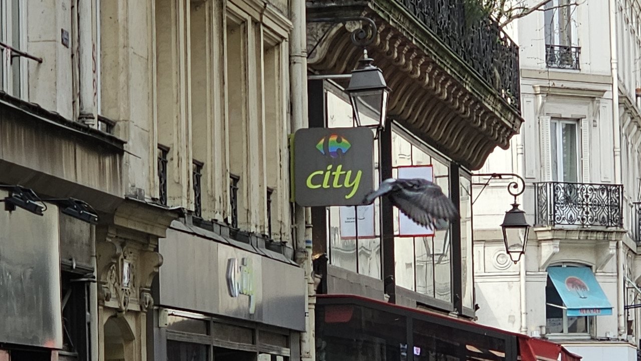 彩虹家樂福,不知道是什麼意思