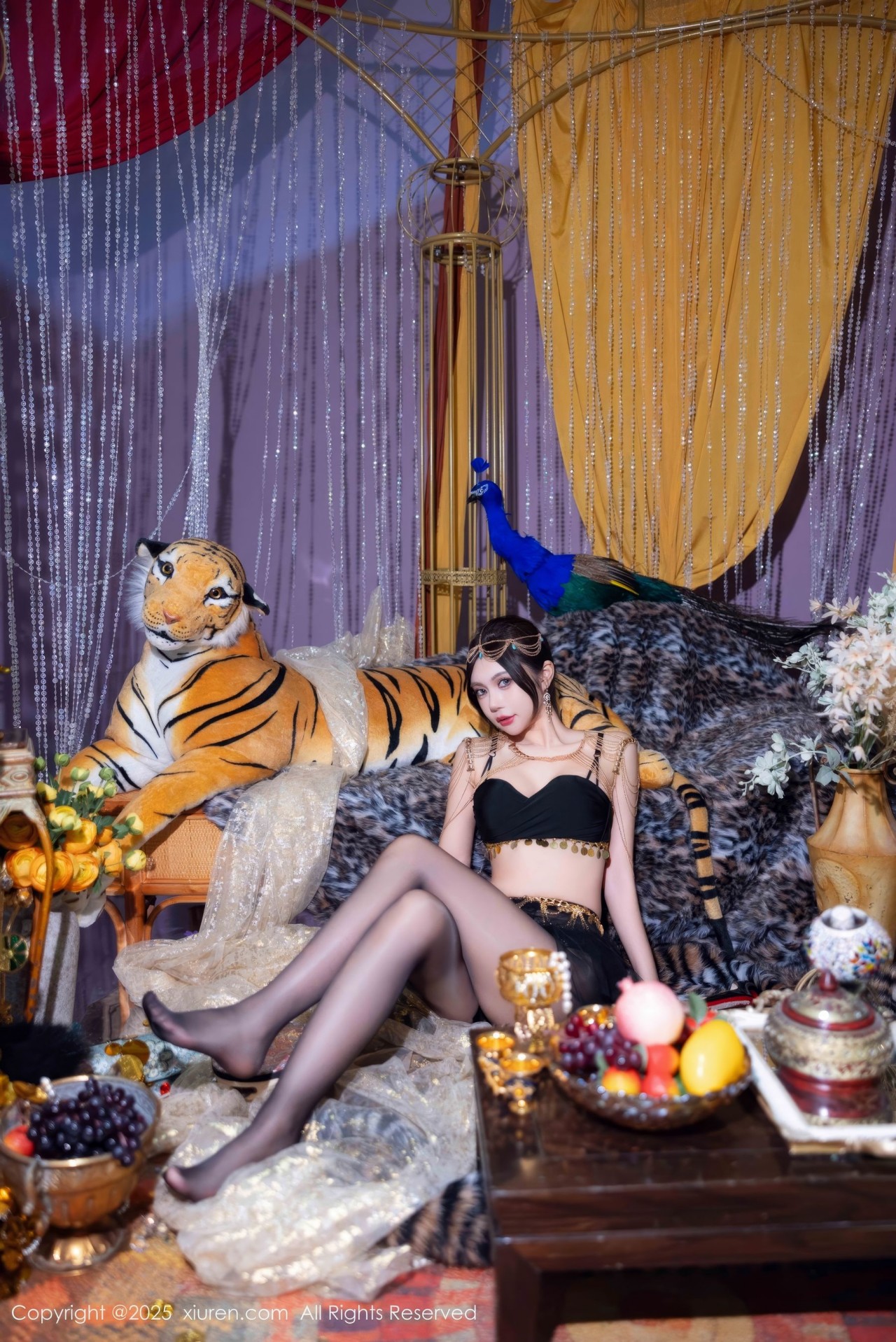 绮里嘉黑色露肩上衣图集79P，时尚造型与舞台感的华丽碰撞插图6