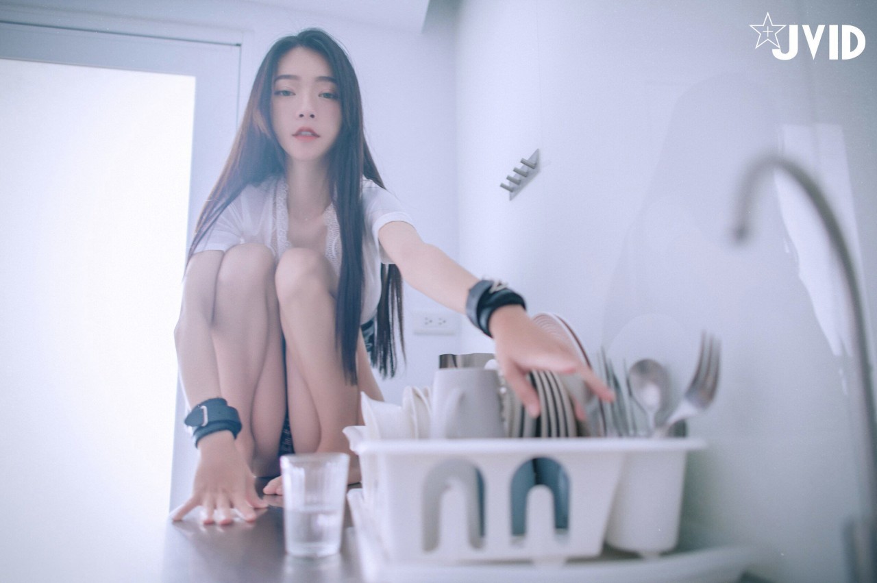 jvid 飘 飘《性感保险业务员》写真作品欣赏，较为性感的风格插图4