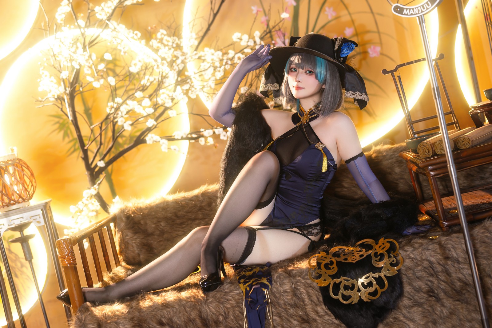 屿鱼 Yuyu 金装猫猫头 原创 Cosplay 写真集（60P｜747MB）插图1