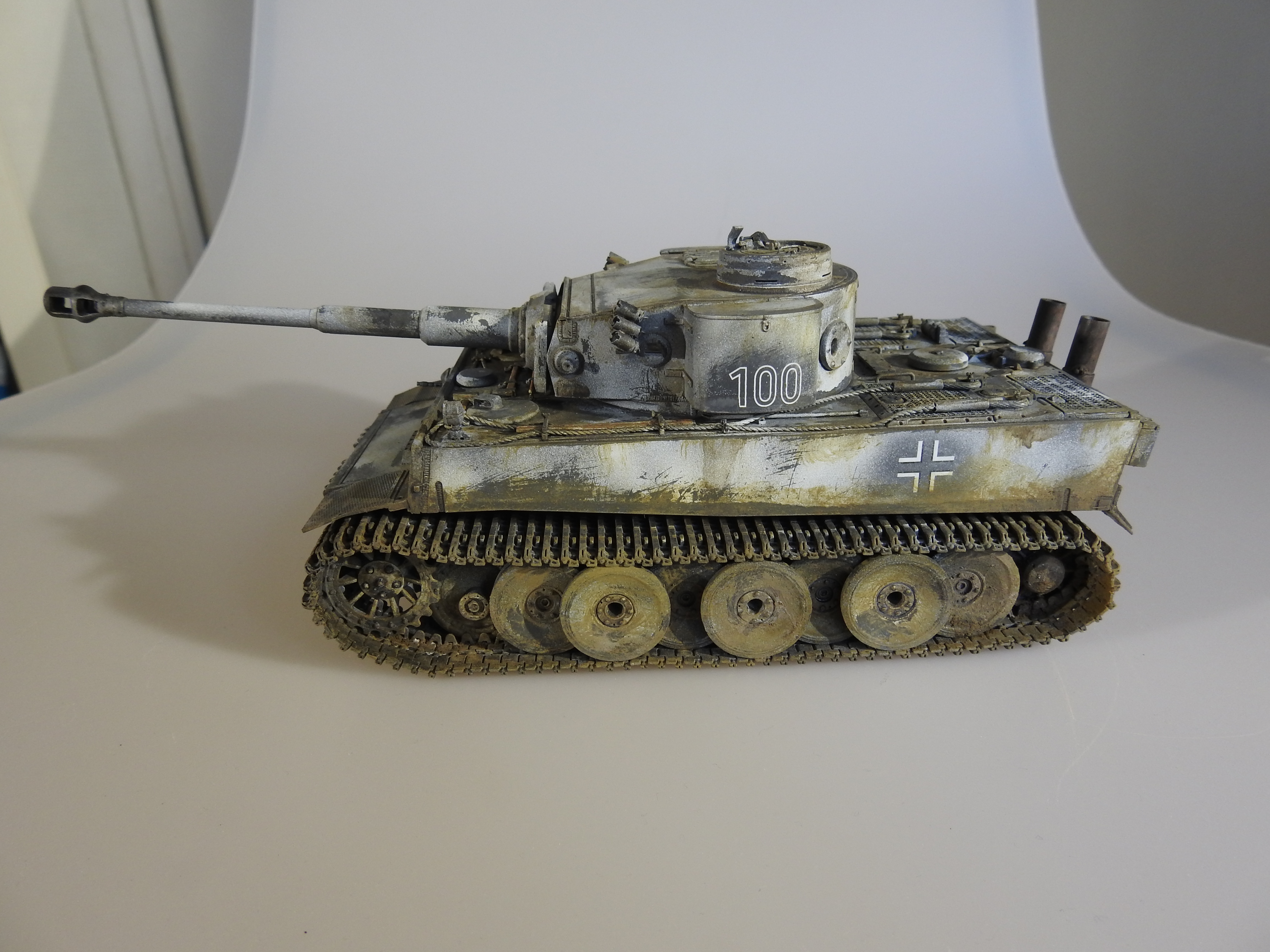 PzKpfw VI Tiger I Inital production, Rye Field Models 1/35 - Klar DSCN9598