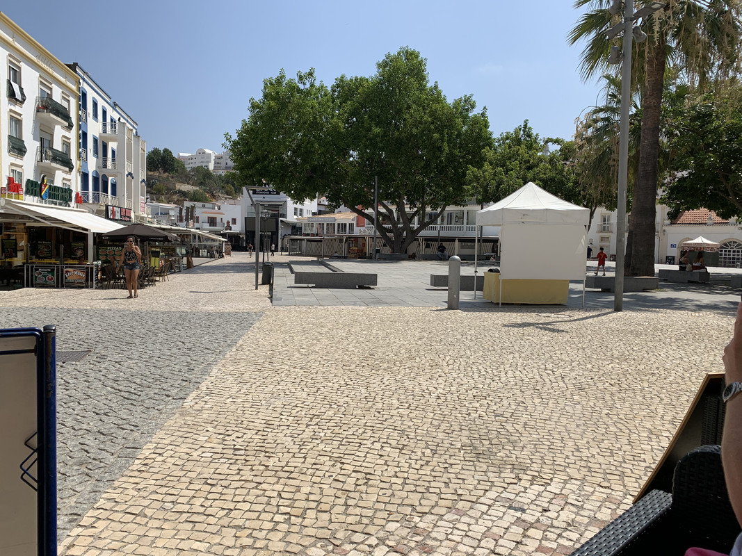 3AA8FC3F-584D-4DB5-9019-2D805DD736B4