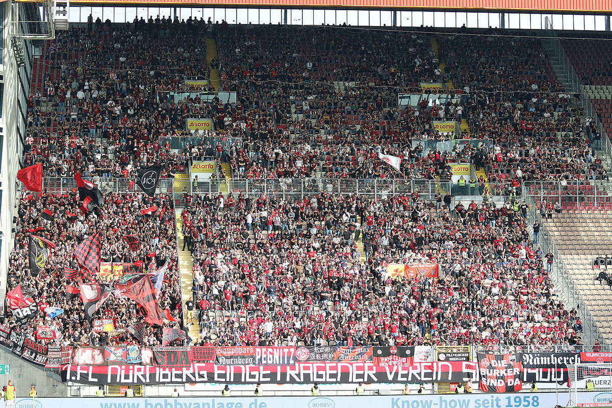 1-fc-kaiserslautern-1-fc-nuernberg-2-bundesliga-2022-2023-29