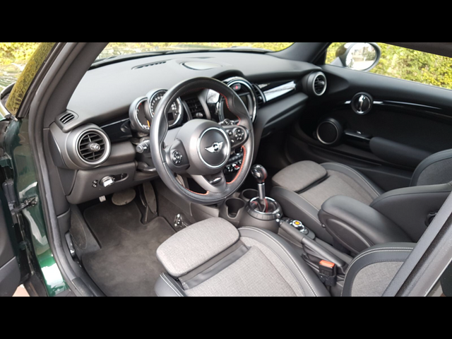 8F449285-D3B5-4FF0-B2B3-6ECA30D630C9