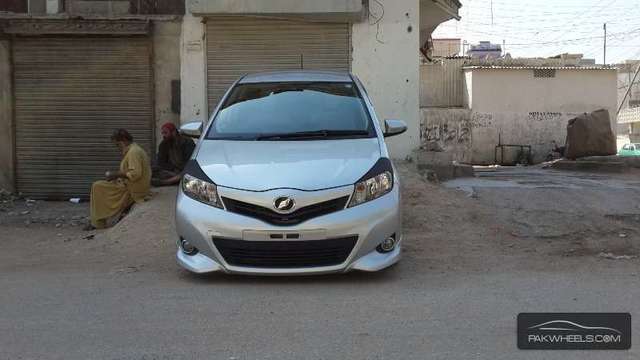 toyota_vitz_1_0_rs_2012_5600117425950105931 (1)
