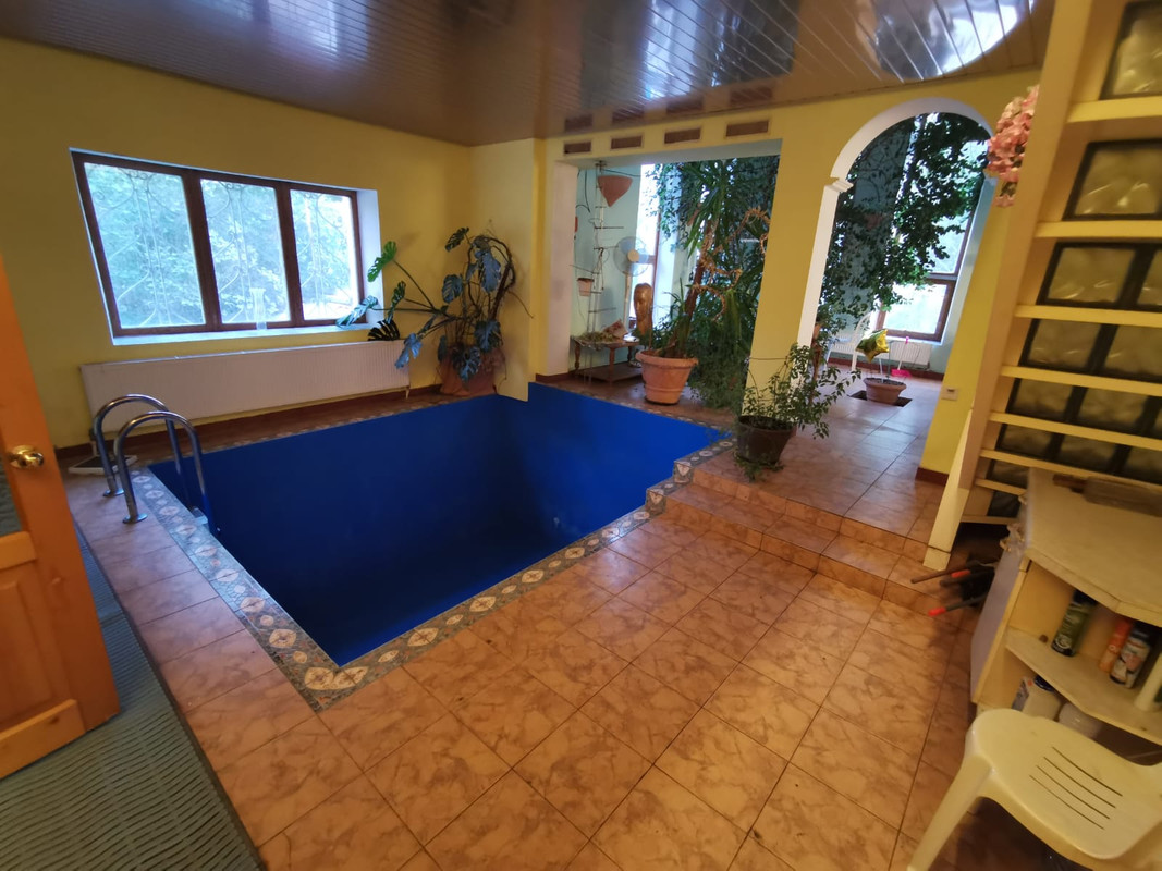 8D644E73-08FE-46CC-9756-54E9323A2413